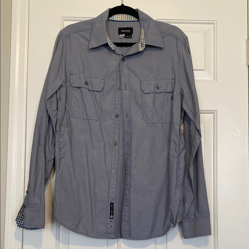 Mens Marmot small long sleeve button up shirt.